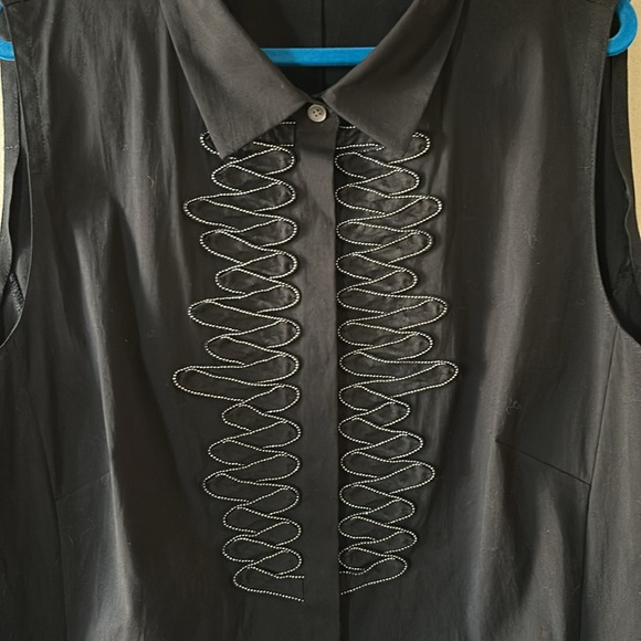 Lafayette 148 NY Neiman Marcus sleeveless tuxedo button down blouse size 12 - Picture 3 of 7